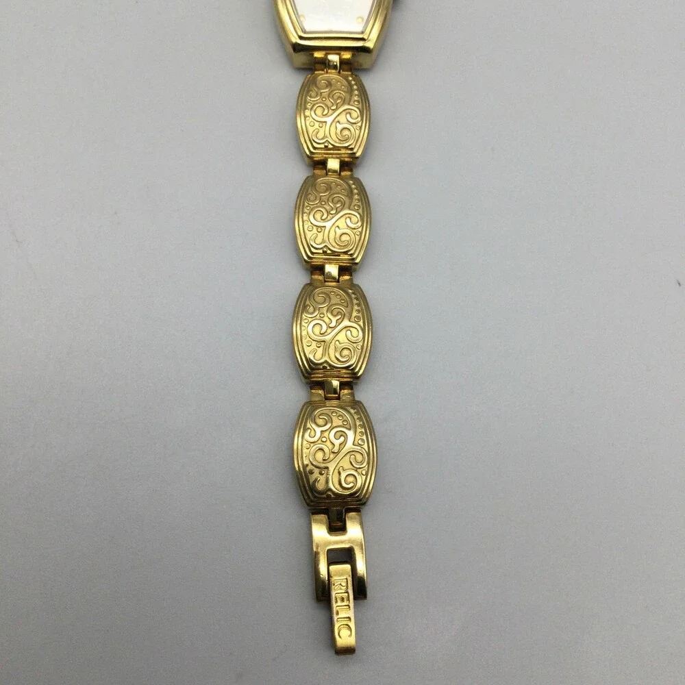 Relic Womens Watch 17mm Gold Tone Dress Bracelet ZR33590 New Battery 5.75